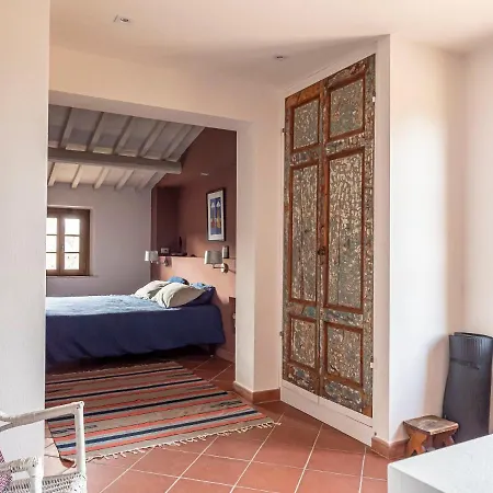 Casa Loumavi Bed & Breakfast *